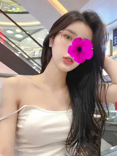 HOT GIRL LY LY BABY_ CHÂN DÀI 1M7_MẶT XINH NHƯ THIÊN THẦN CHUẨN DÁNG SIÊU MẪU