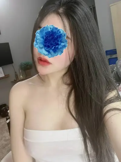 TRIỆU VI CỰC PHẨM NON TƠ MẶT XINH VÚ TO BODY CHUẨN MODEL
