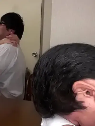 Tư Thế Cún Săn Mãnh: Mông Lớn Đâm Sâu Với Cọc Khổng Lồ